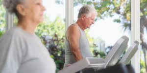 Esercizi in palestra, casa per il benessere degli anziani
